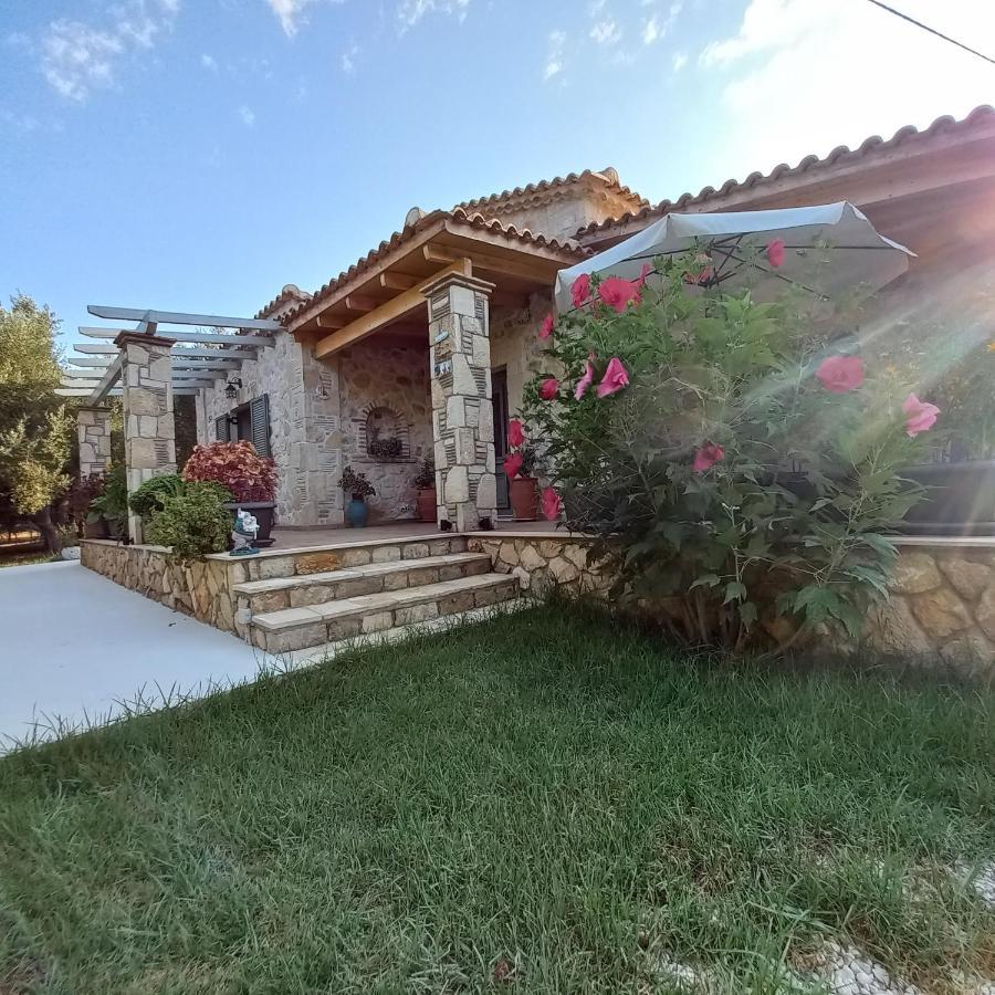 Villa Liberta Keri Bagian luar foto