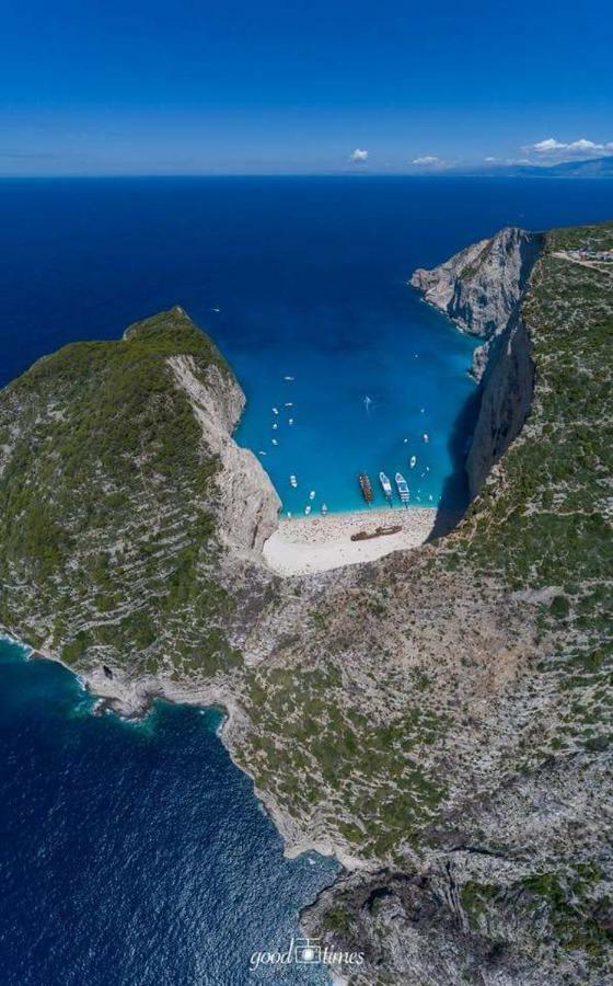 Villa Liberta Keri Bagian luar foto